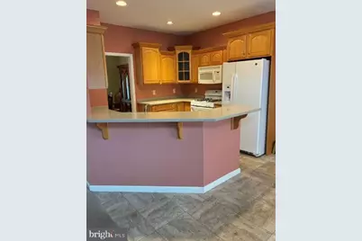 850 Water Edge Ct, Lebanon, PA 17046 - Photo 5