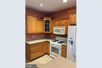 850 Water Edge Ct, Lebanon, PA 17046 - Photo 9