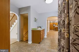 716 W Maple St, Palmyra, PA 17078 - Photo 5