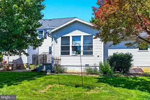 716 W Maple St, Palmyra, PA 17078 - Photo 5