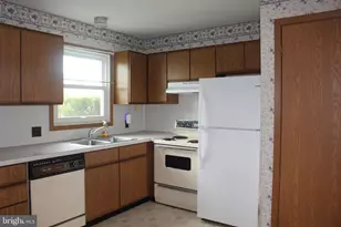 135 S Chestnut St, Annville, PA 17003 - Photo 5