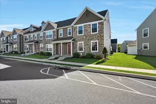 721 Farmwood Ln, Lebanon, PA 17042 - Photo 3