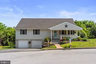 112 Beech Ave, Fredericksburg, PA 17026 - Photo 1