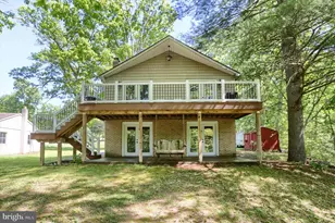 156 Lakeside Dr, Fredericksburg, PA 17026 - Photo 3