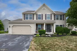 137 Pickwick Cir, Palmyra, PA 17078 - Photo 1