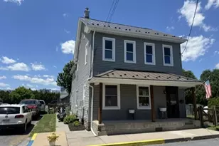 125 N Mechanic St, Fredericksburg, PA 17026 - Photo 1