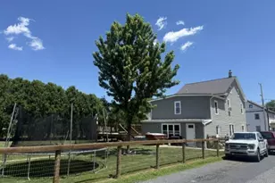 125 N Mechanic St, Fredericksburg, PA 17026 - Photo 5