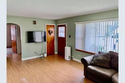 115 E Pershing Avenue, Lebanon, PA 17042 - Photo 3