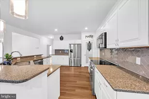 25 Creekside Dr, Lebanon, PA 17042 - Photo 13