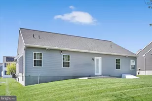 25 Creekside Dr, Lebanon, PA 17042 - Photo 35
