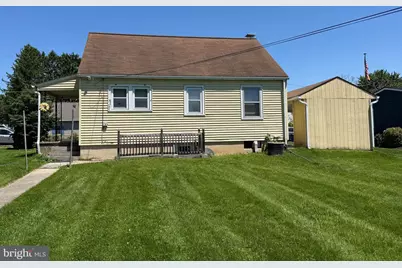 125 S Windsor Avenue, Palmyra, PA 17078 - Photo 3