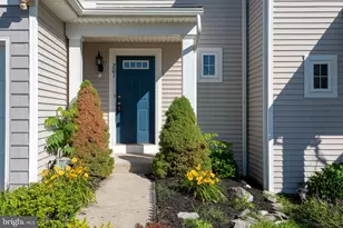 201 Wheatstone Ln, Lebanon, PA 17042 - Photo 3