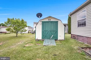 1 Pine St, Fredericksburg, PA 17026 - Photo 27