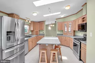 1 Pine St, Fredericksburg, PA 17026 - Photo 7