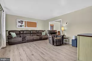 610 E Walnut St, Annville, PA 17003 - Photo 7