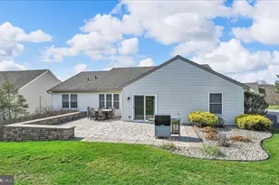 858 Water Edge Ct, Lebanon, PA 17046 - Photo 37