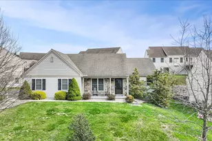 858 Water Edge Ct, Lebanon, PA 17046 - Photo 3