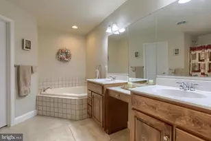1020 English Dr, Lebanon, PA 17042 - Photo 13