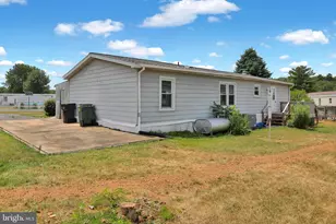 407 Palm City Park, Annville, PA 17003 - Photo 5