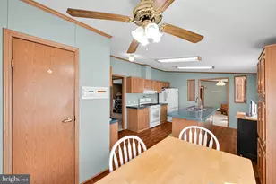 379 W Spruce St, Palmyra, PA 17078 - Photo 9
