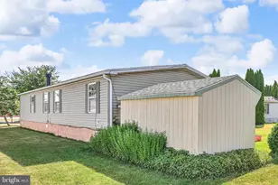 379 W Spruce St, Palmyra, PA 17078 - Photo 33