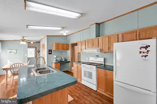 379 W Spruce St, Palmyra, PA 17078 - Photo 11