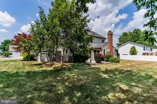 140 N Thistledown Dr, Palmyra, PA 17078 - Photo 3