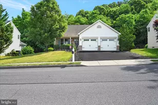 14 Cranberry Ct, Lebanon, PA 17046 - Photo 1