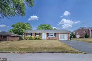 272 S 23rd St, Lebanon, PA 17042 - Photo 3
