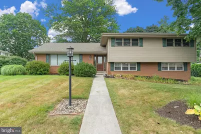 102 Lynnwood Drive, Palmyra, PA 17078 - Photo 1