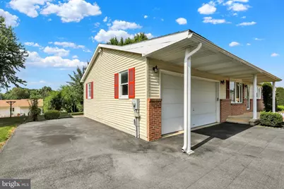 812 Sycamore Ln, Lebanon, PA 17046 - Photo 3