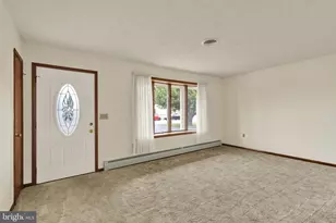 812 Sycamore Ln, Lebanon, PA 17046 - Photo 5