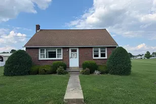 204 S Sheridan Rd, Newmanstown, PA 17073 - Photo 1