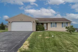 202 Village Dr, Newmanstown, PA 17073 - Photo 33