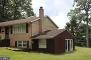1813 Martin Dr, Lebanon, PA 17046 - Photo 3