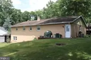 1813 Martin Dr, Lebanon, PA 17046 - Photo 5