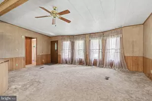 2015 E Pennsylvania Ave, Lebanon, PA 17042 - Photo 7