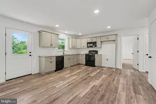 418 Elm St, Lebanon, PA 17042 - Photo 9