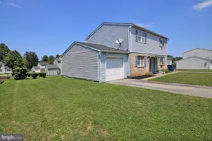 35 Walnut Mill Ln, Cleona, PA 17042 - Photo 3
