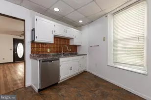 40 W Main St, Palmyra, PA 17078 - Photo 7