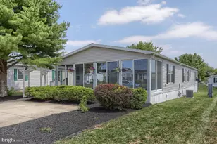 154 W Spruce St, Palmyra, PA 17078 - Photo 1