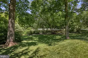 15 Oak Knoll Cir, Lebanon, PA 17042 - Photo 7