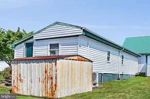121 W Washington Ave, Myerstown, PA 17067 - Photo 31