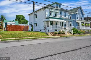 121 W Washington Ave, Myerstown, PA 17067 - Photo 3