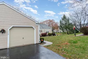 1110 Cambridge Ct, Palmyra, PA 17078 - Photo 3
