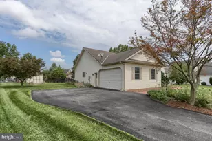 27 Boxwood Dr, Lebanon, PA 17042 - Photo 43