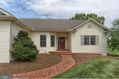 27 Boxwood Drive, Lebanon, PA 17042 - Photo 3