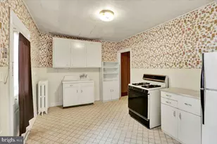 361 N 3rd St, Lebanon, PA 17046 - Photo 3