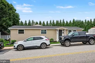749 N Railroad St, Palmyra, PA 17078 - Photo 31