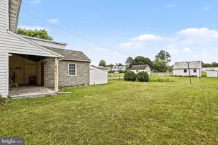 428 W Queen St, Annville, PA 17003 - Photo 27